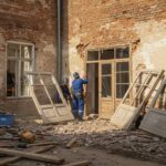 Вывоз старых дверей и окон