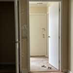 Вывоз деревянных и пластиковых дверей