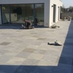 Покрытие террас плиткой и камнем